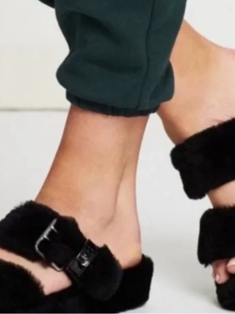 UGG double strap Faux Fur Slide Sandals adjustable clasped size 8